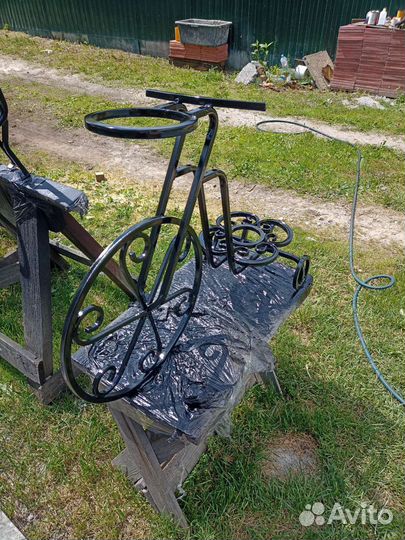 Подставка для цветов металлическая 1750