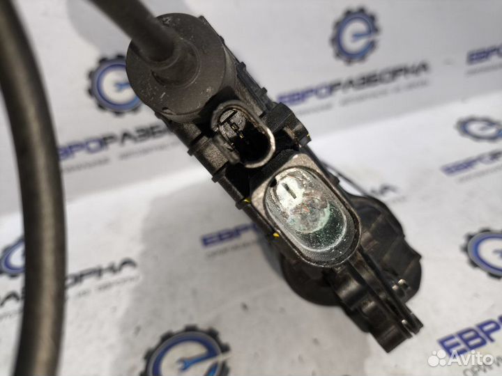 Доводчик двери передний правый Bmw 6 E63 3.0 D