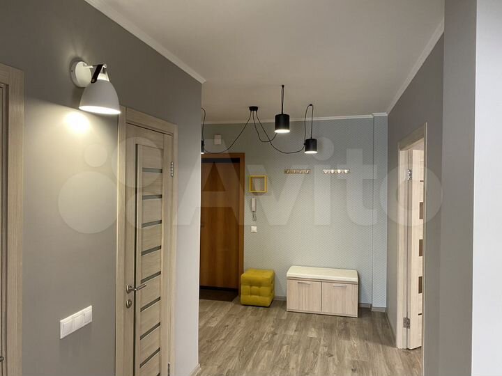 2-к. квартира, 57 м², 4/10 эт.