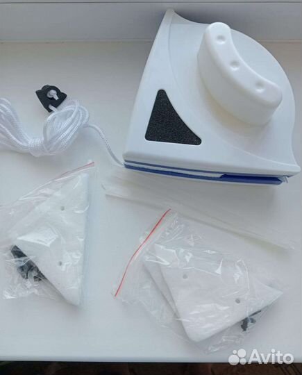 Магнитная щетка для мытья окон