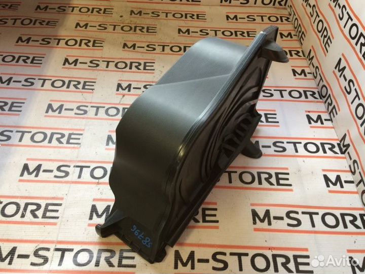 Воздухозаборник Mercedes-Benz E-Class W212 272.952