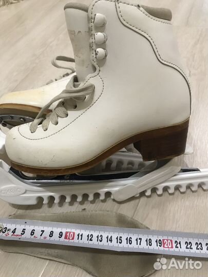 Коньки фигурные