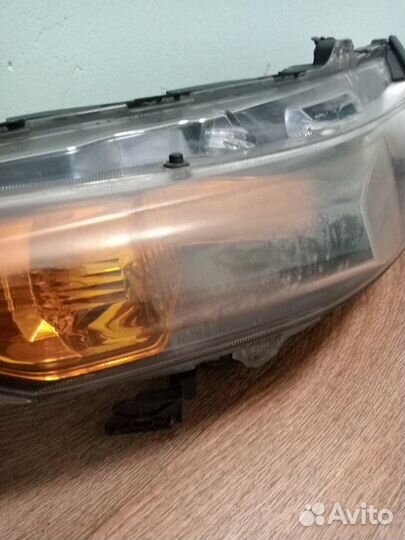 Фара передняя правая Honda Accord седан 2009