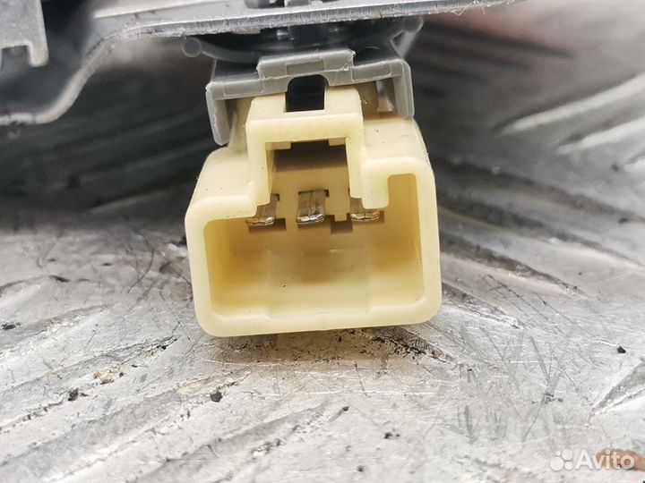 Моторчик стеклоочистителя задний для Mazda 5 CR