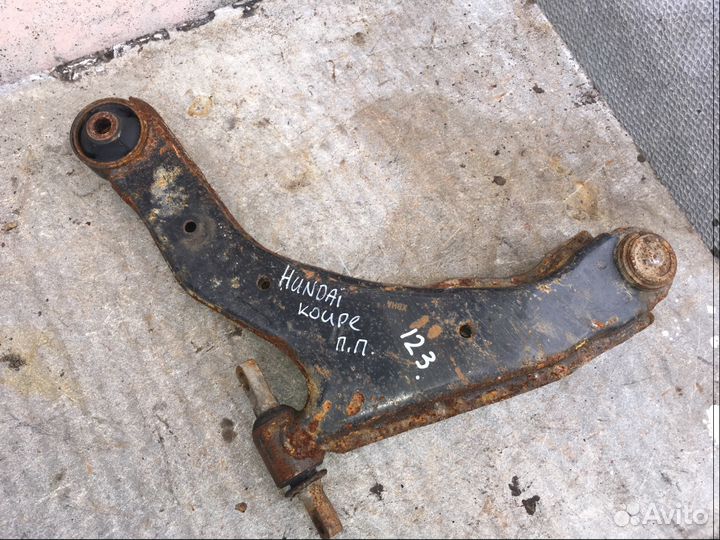 Рычаг передний правый Hyundai Coupe GK