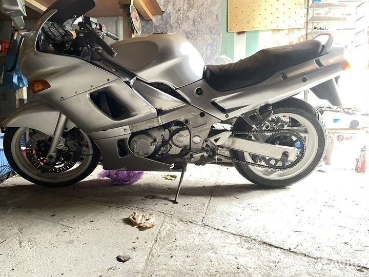 Kawasaki zzr 400-2