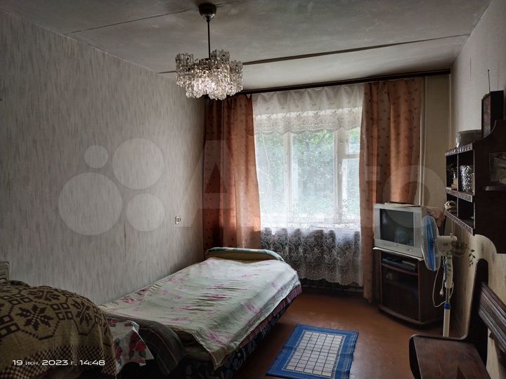 Доля в 3-к. квартире, 52,1 м², 1/2 эт.