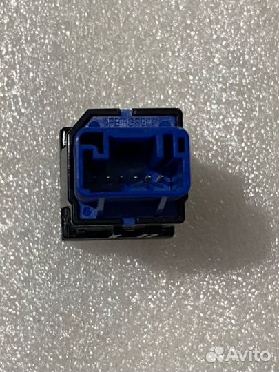 Кнопка выключения курсовой устойчивости Toyota