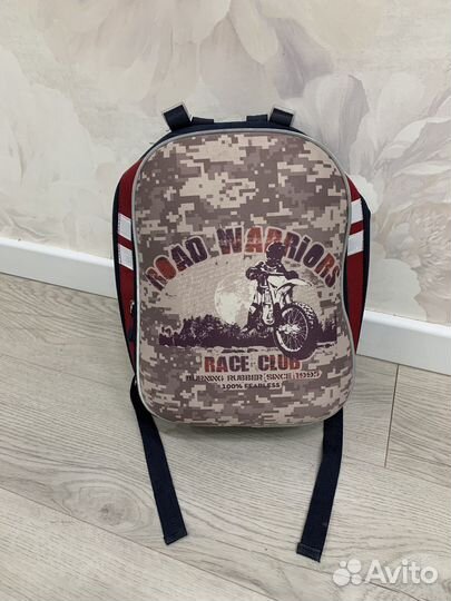 Школьный рюкзак