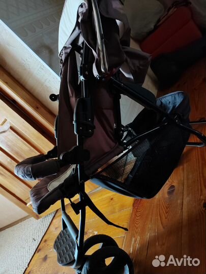 Прогулочная коляска