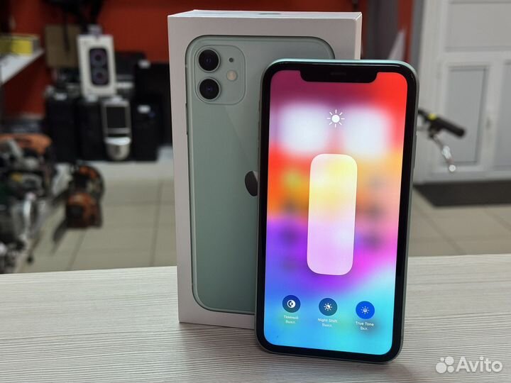 iPhone 11, 64 ГБ