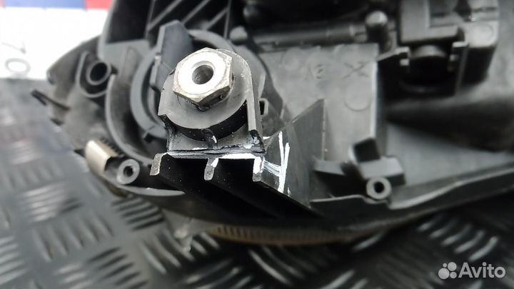 Фара правая Mercedes-Benz E-Class