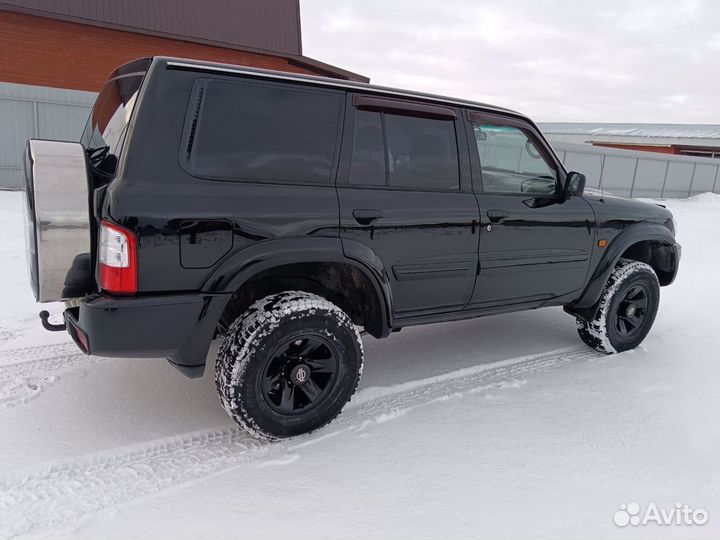 Nissan Patrol 3.0 AT, 2004, 300 000 км