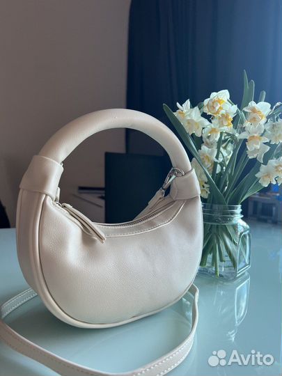 Сумка багет луна мини женская белая