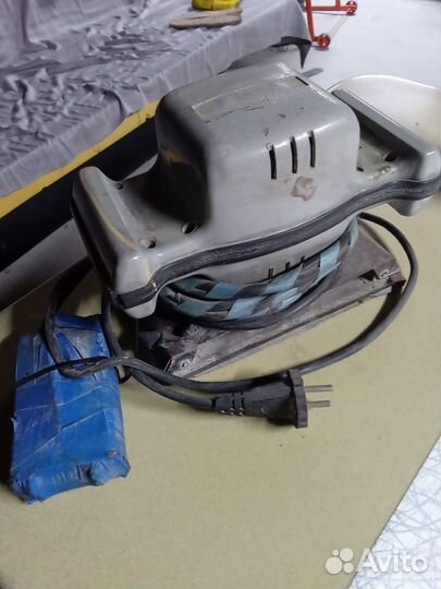 Шлифовальная машинка