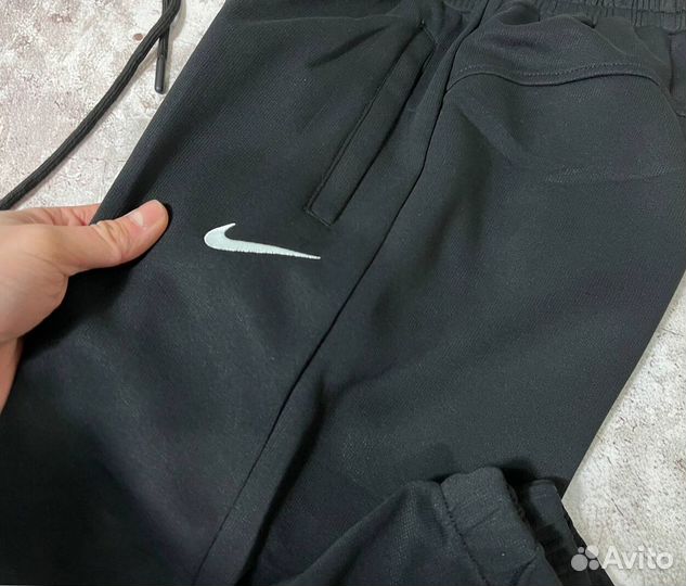 Спортивные костюмы Nike