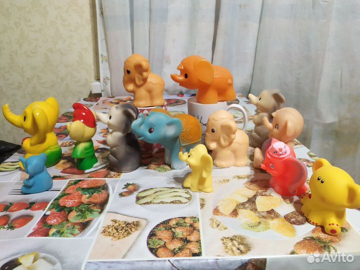 Слоны мамонтенок.Игрушки СССР