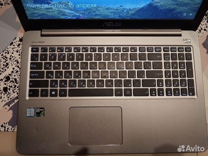 Ноутбук asus