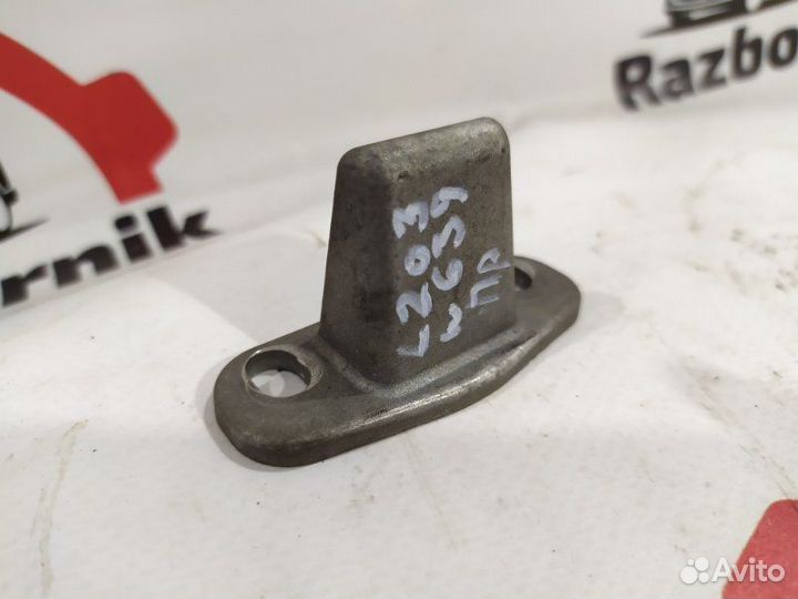 Ограничитель двери правый Mercedes Vito W639 2.1D