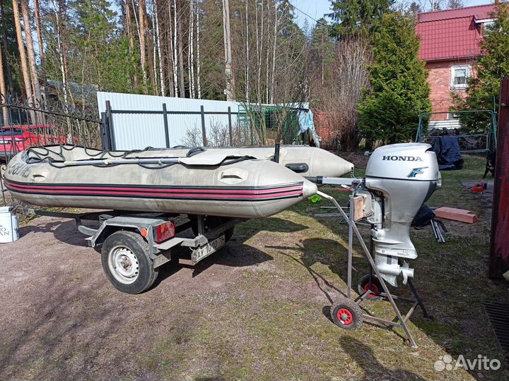 Моторная лодка