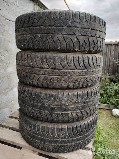 Bridgestone Ice Cruiser 7000 205/60 R16