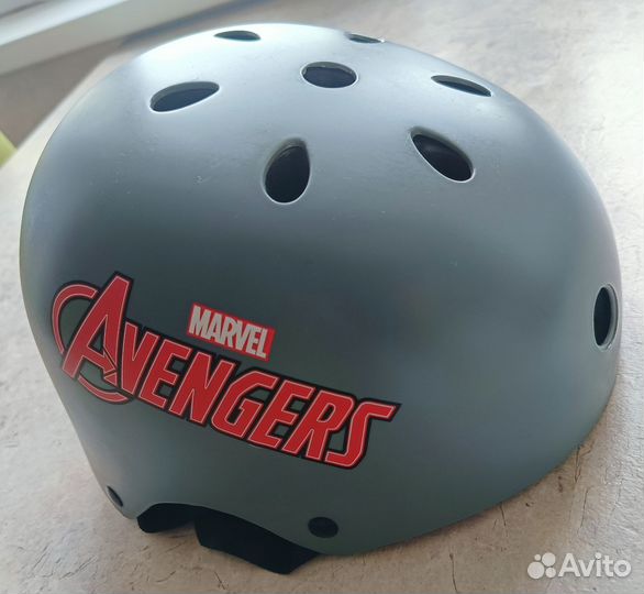 Шлем для мальчиков reaction. Marvel