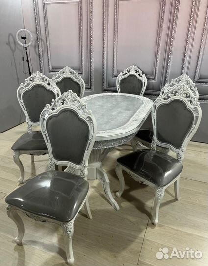 Кухонный стол