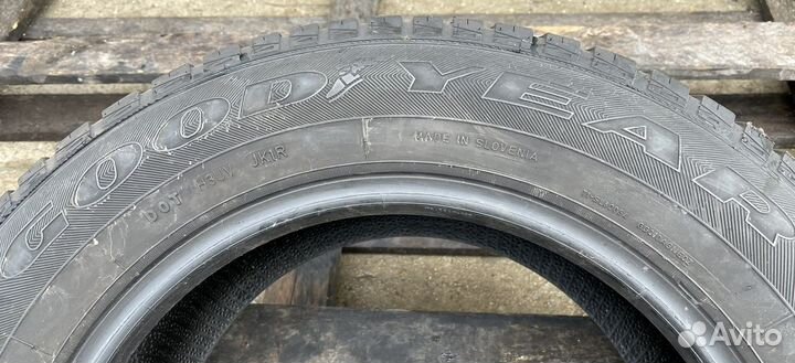 Goodyear Vector 4Seasons 205/65 R15