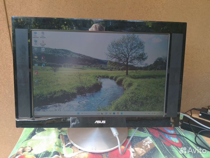 Монитор Asus трансформер для компьютера 22 дюйма