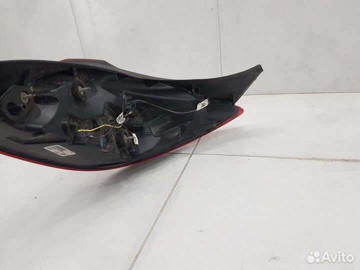 Фонарь задний левый наружный Opel Insignia