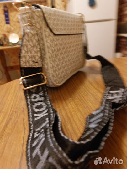 Продам женскую сумку