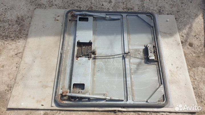 Люк багажного отсека. Kia Granbird АВТОБУС D6AC