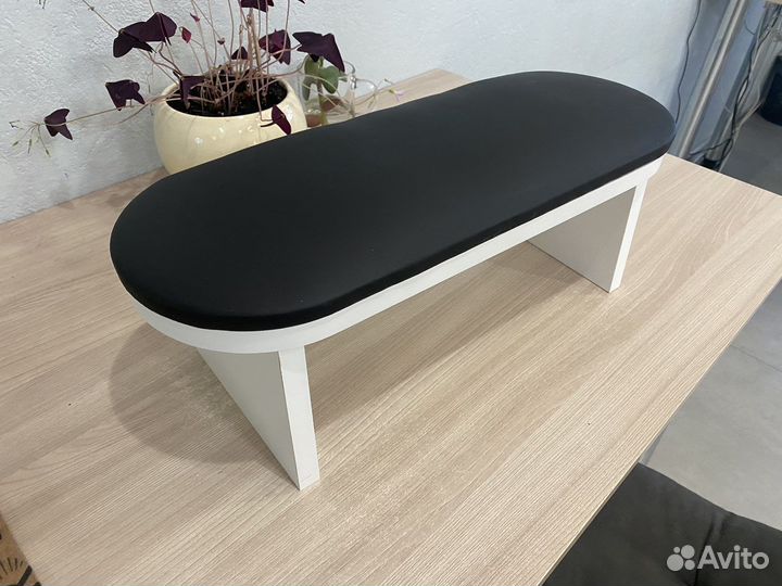 Подлокотник для маникюра