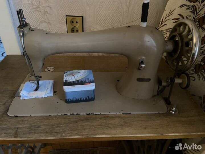 Швейная машина