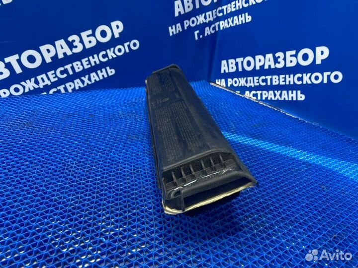 Подушка безопасности в колени Ford Explorer