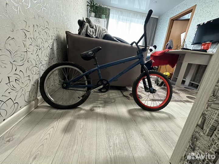 Трюковой велосипед BMX