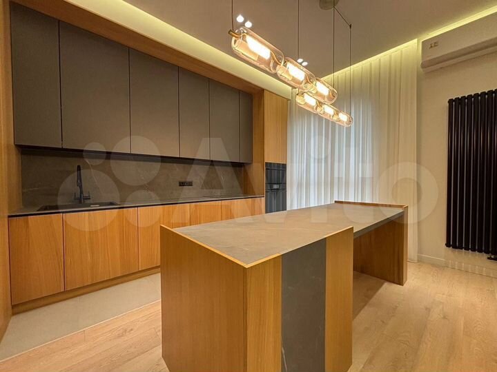 3-к. квартира, 120 м², 4/5 эт.