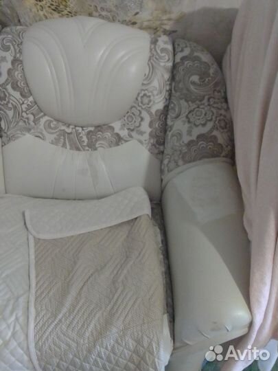 Кожаный угловой диван бу