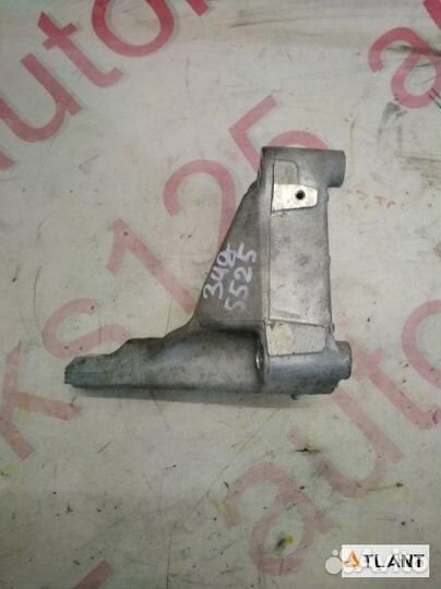 Кронштейн опоры двигателя honda legend