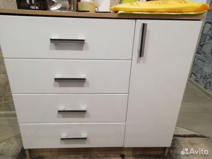 Мебель шкафы и комоды