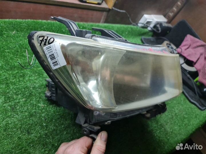 Фара передняя правая Toyota Bb QNC25
