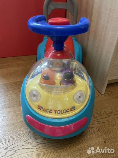 Каталка машинка толокар для ребенка детский