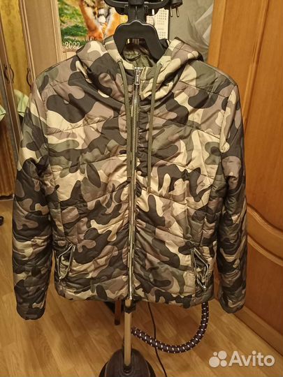 Куртка демисезонная женская 44 новая