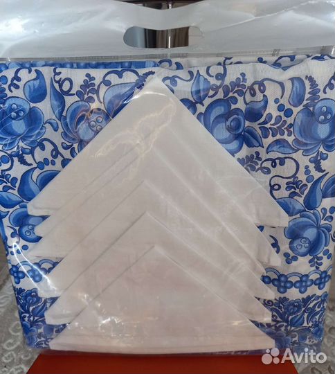 Скатерть красивая с 6 салфетками