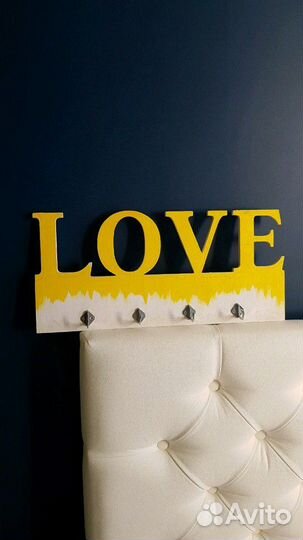 Крючки для одежды love