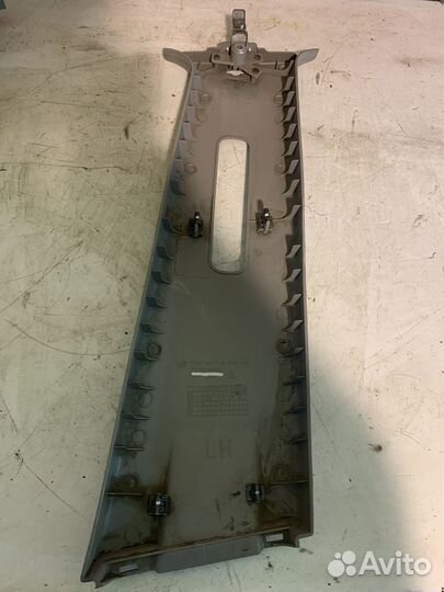 Ssang Yong Kyron Обшивка стойки центральная