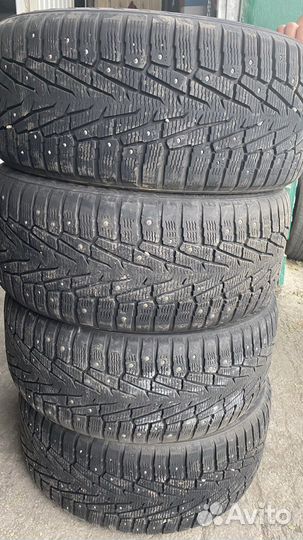 Nokian Tyres Hakkapeliitta 7 SUV 275/45 R20
