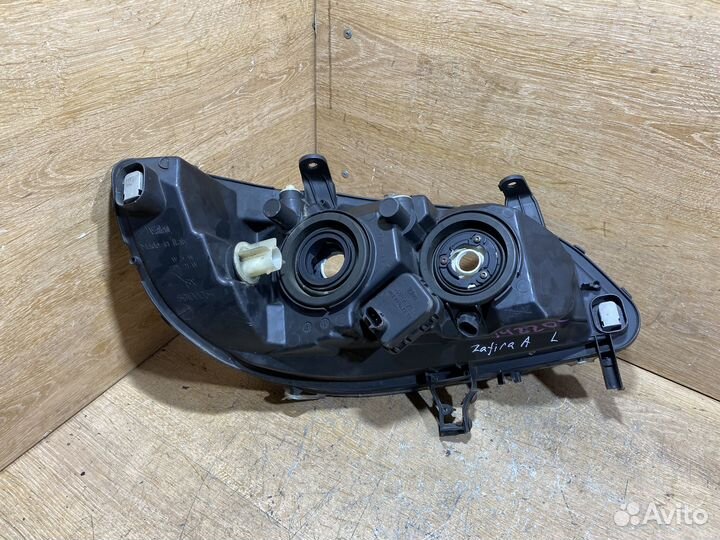 Фара передняя левая Opel Zafira A 142201