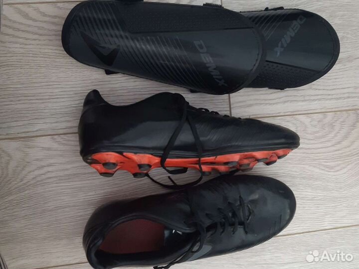 Футбольные бутсы