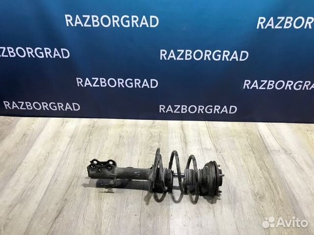 Амортизатор передний левый Toyota Rav4 ACA30 2.0